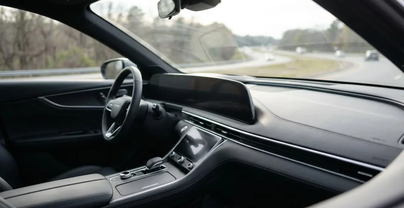 Système électronique de boîte noire automobile enregistrant les données techniques de conduite, utilisé lors des enquêtes d'assurance.